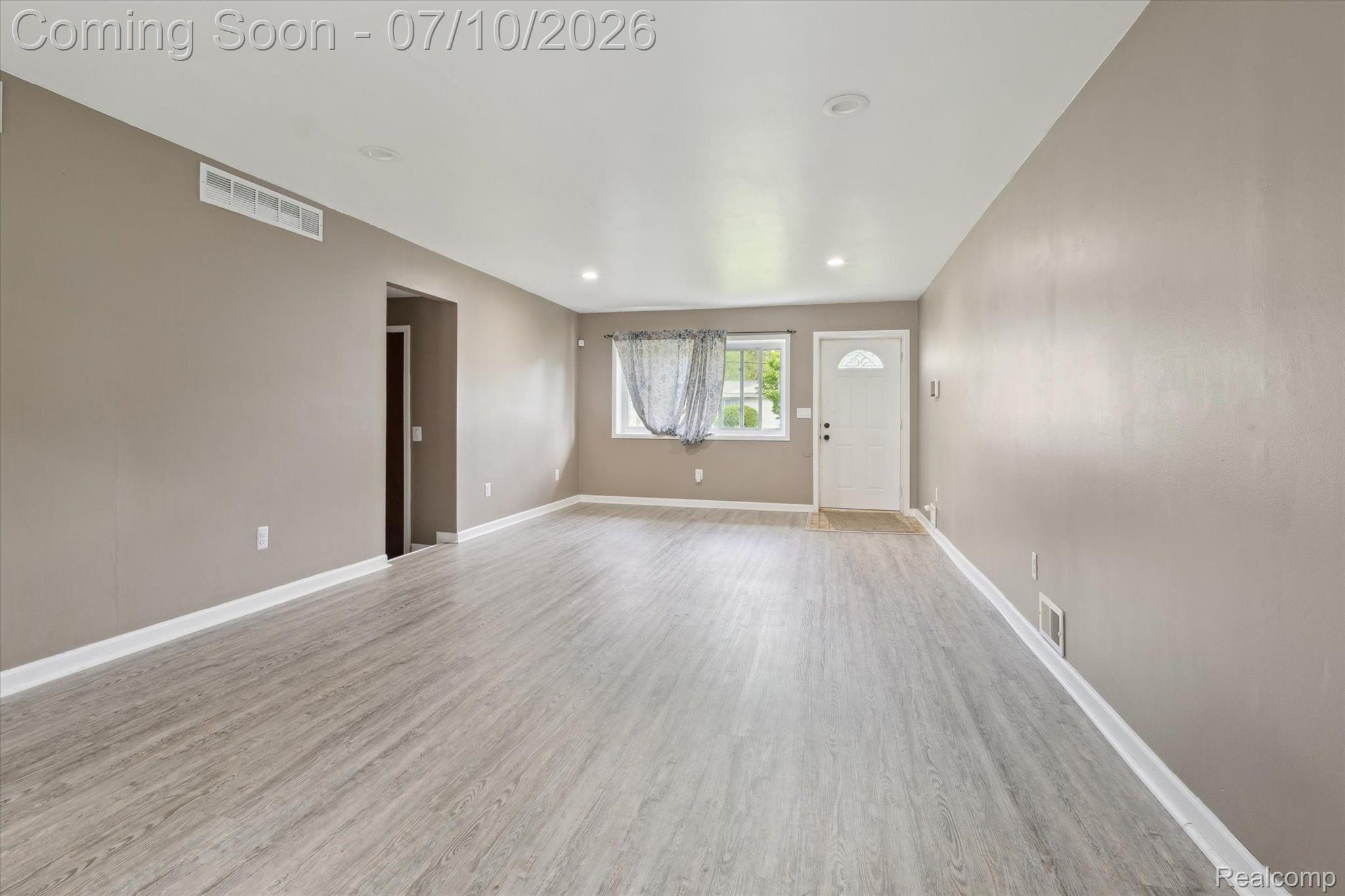 500 Trombley Road Troy, MI 48083 - Photo 8 of 32