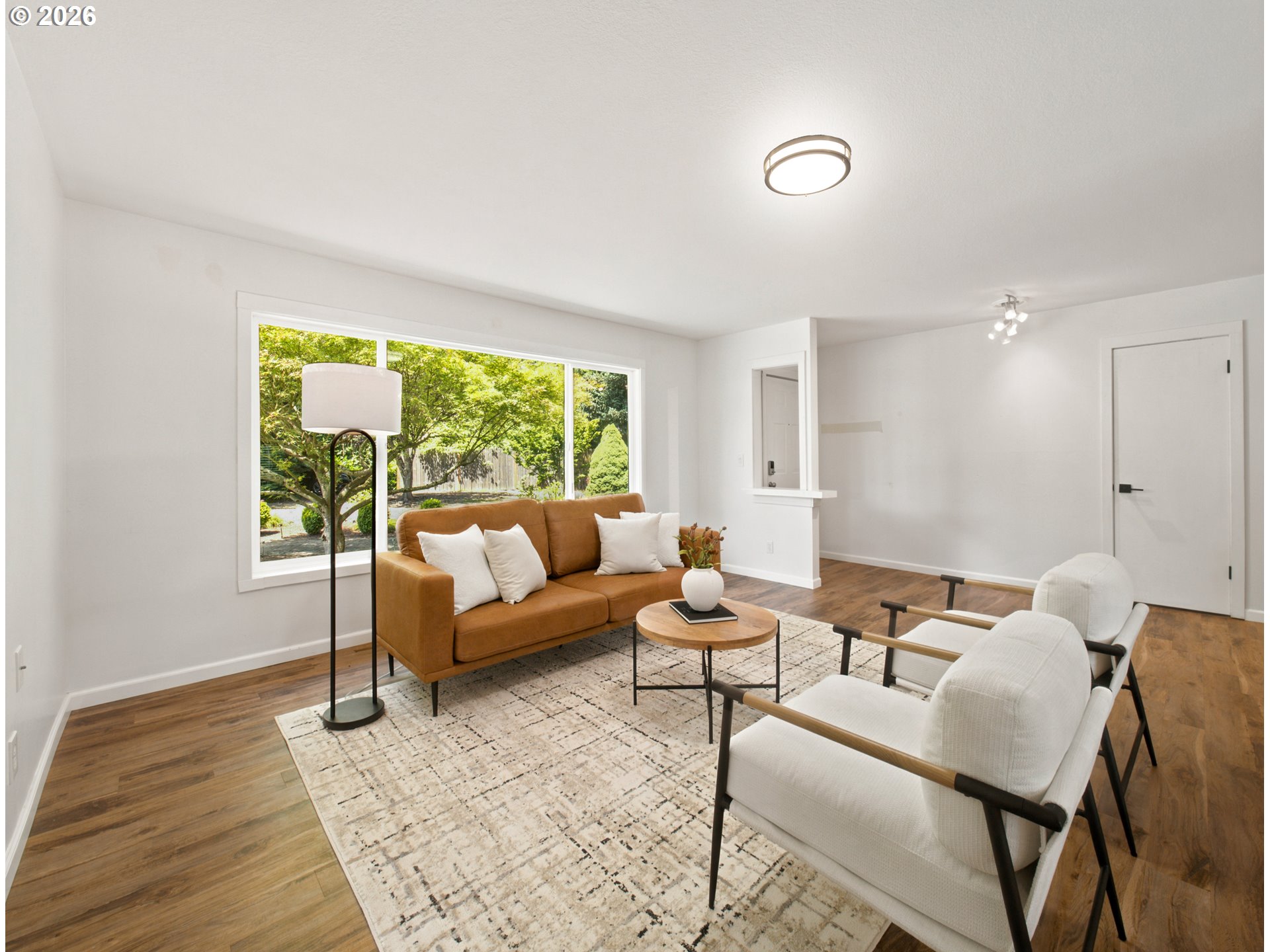 20310 Southwest Boones Ferry Road Tualatin, OR 97062 - Photo 15 of 48 Living Room