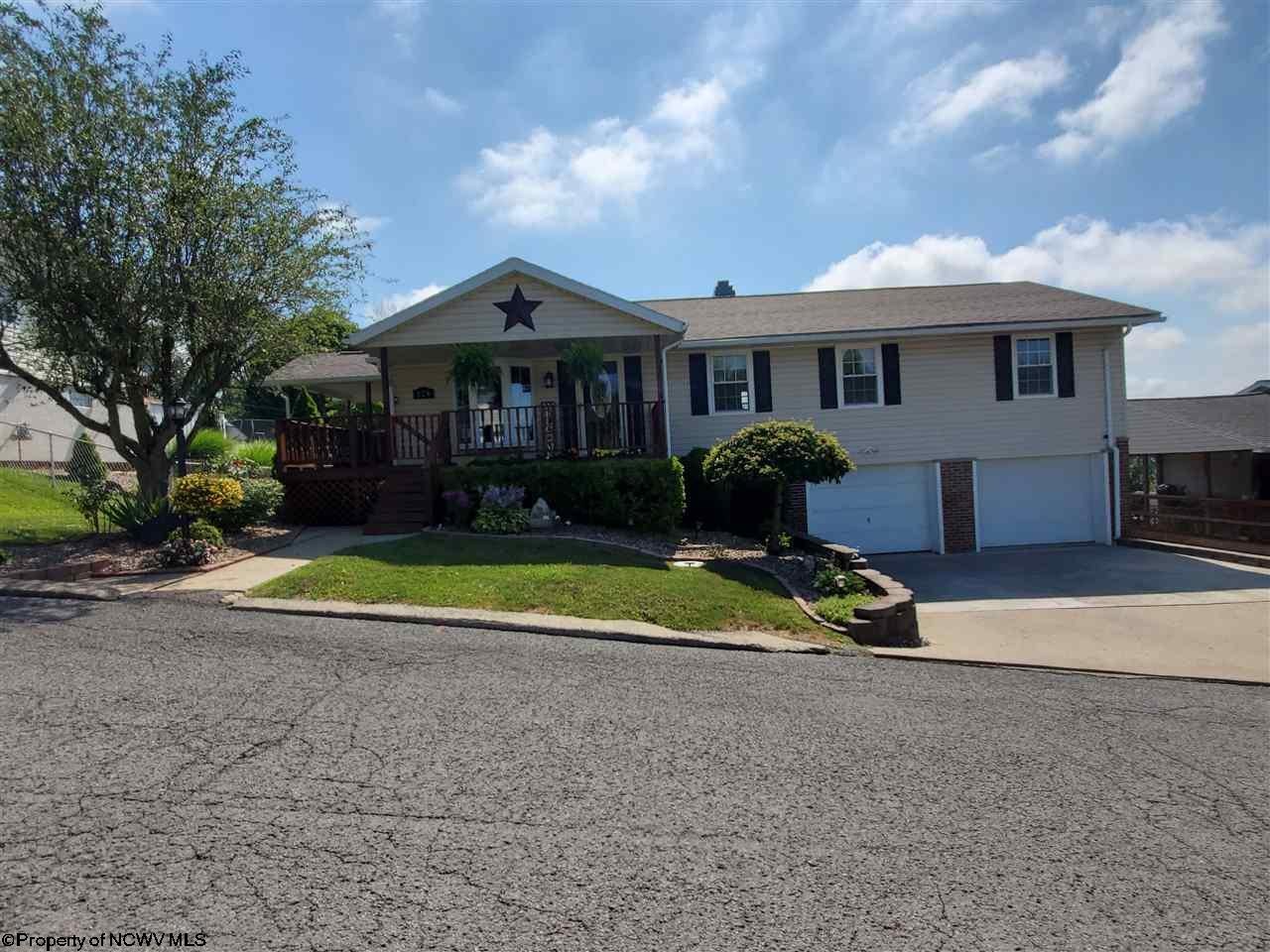524 Hayhurst Street Rivesville, WV 26588 - Photo 2 of 19 Gallery Image 2