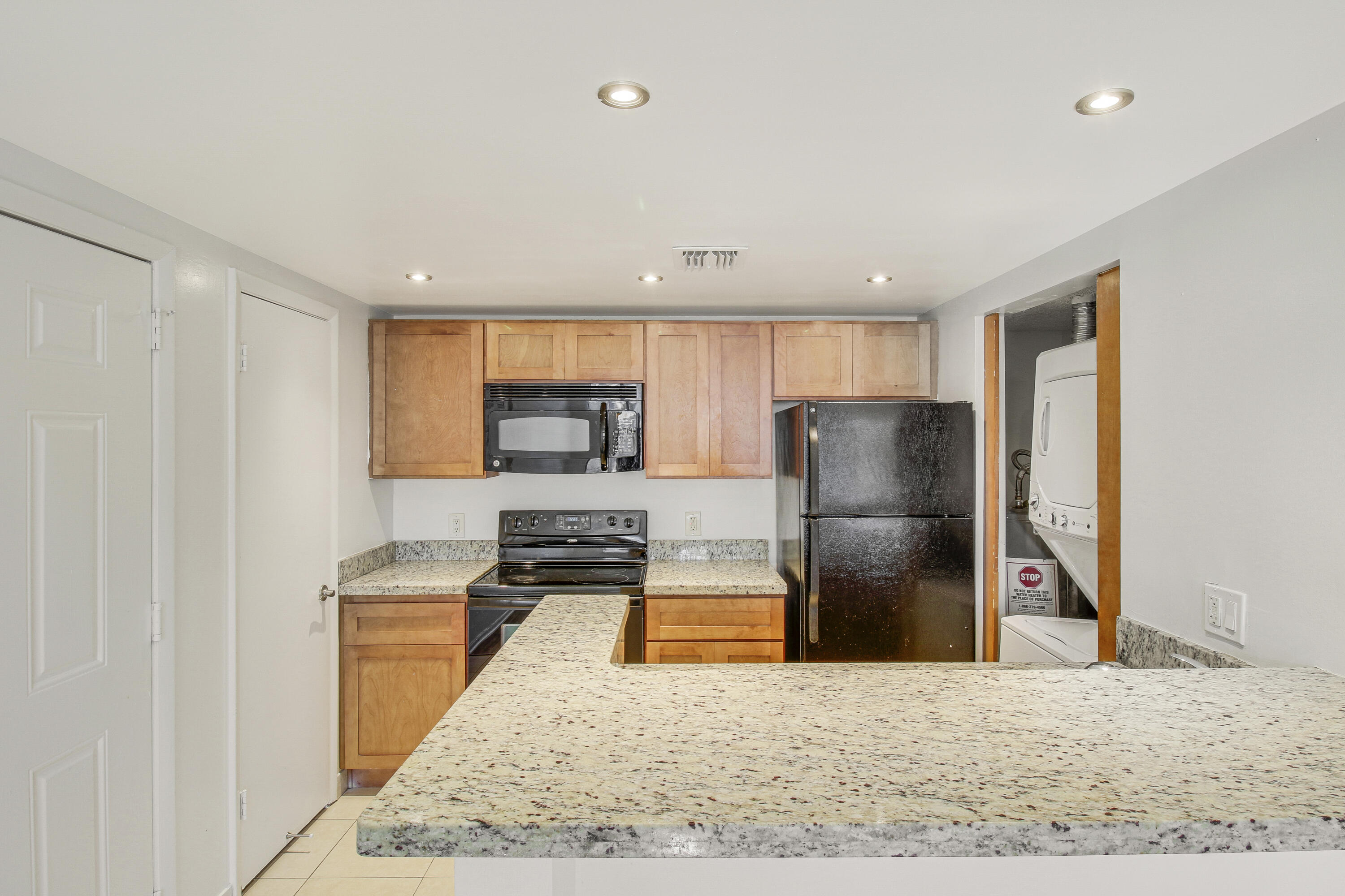 4441 West McNab Road, Unit 17 Pompano Beach, FL 33069 - Photo 4 of 25 House-3