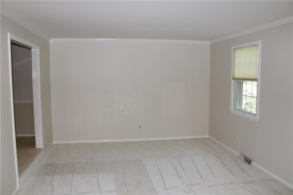 1668 Little Meadow Road Pittsburgh, PA 15241 - Photo 3 of 25 Livingroom is freshly painted and carpeted.