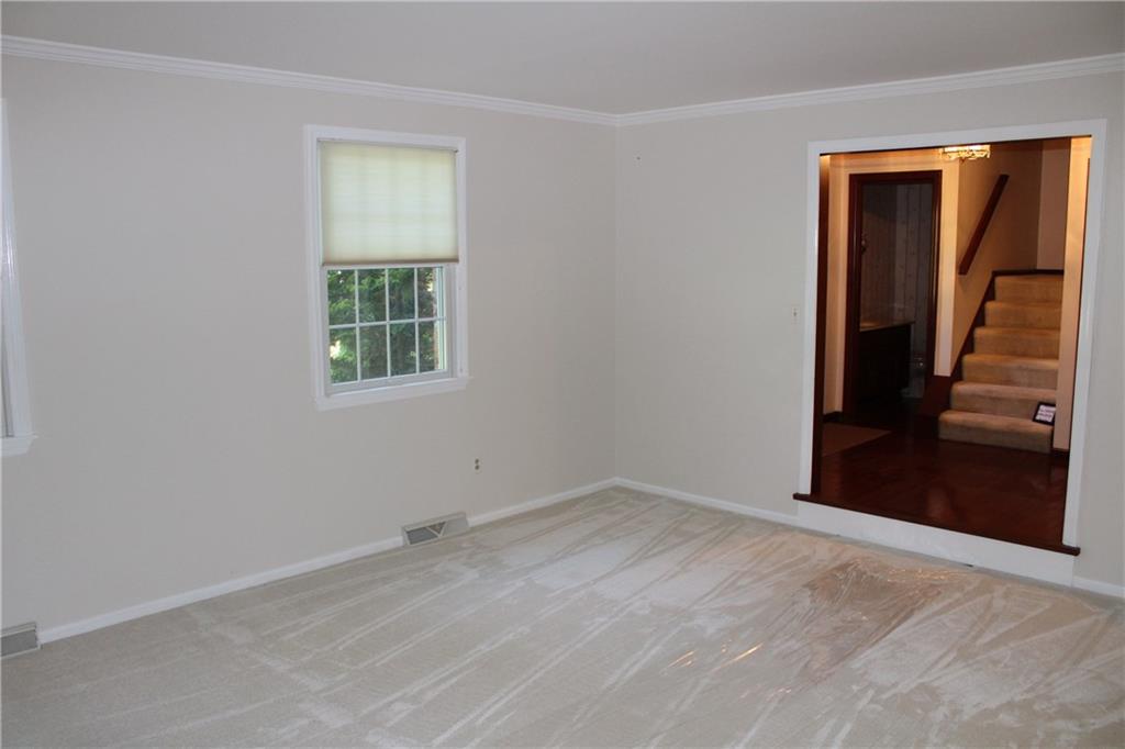 1668 Little Meadow Road Pittsburgh, PA 15241 - Photo 4 of 25 Livingroom with crown molding.