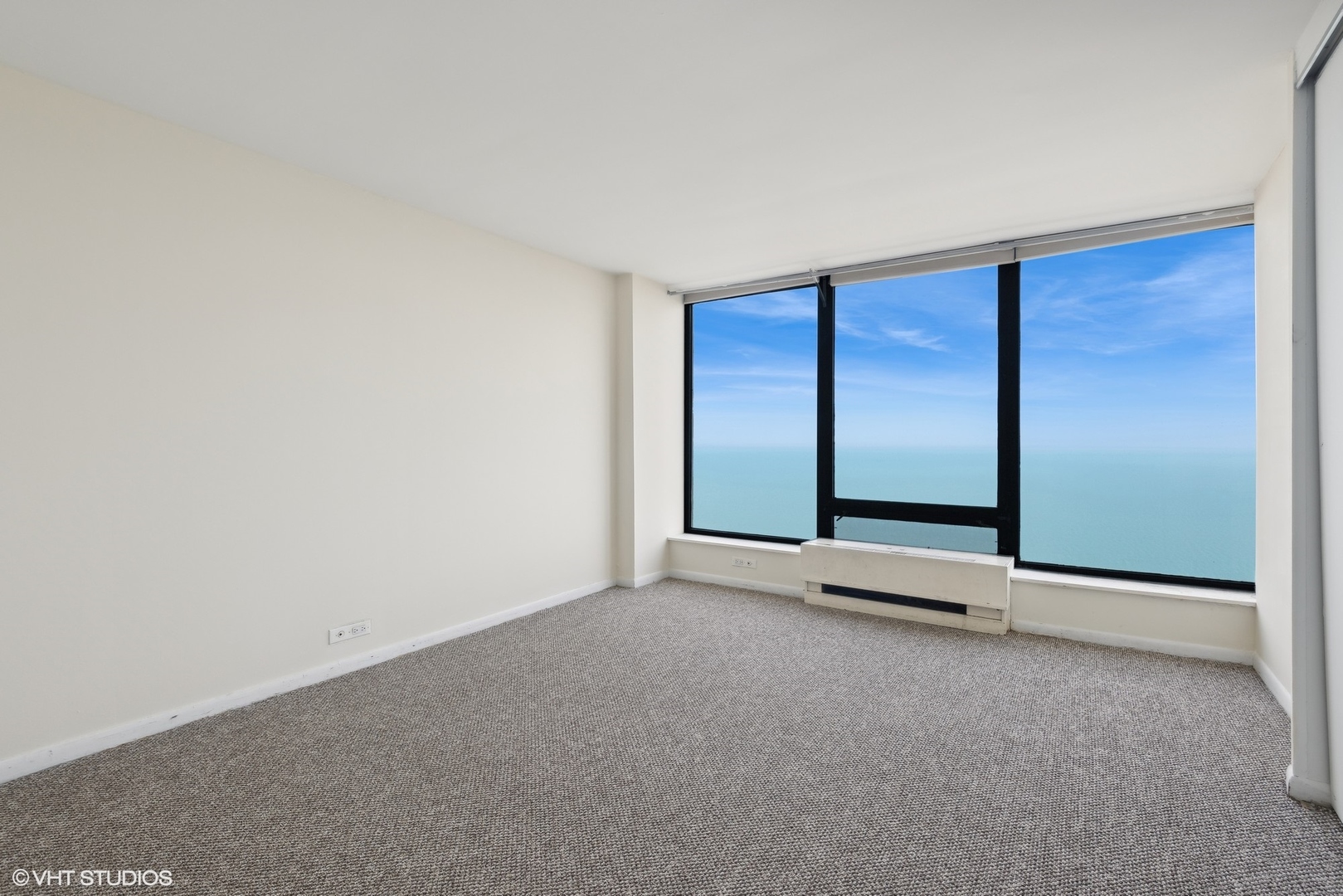 5445 North Sheridan Road, Unit 3812 Chicago, IL 60640 - Photo 11 of 21 a view of an empty room