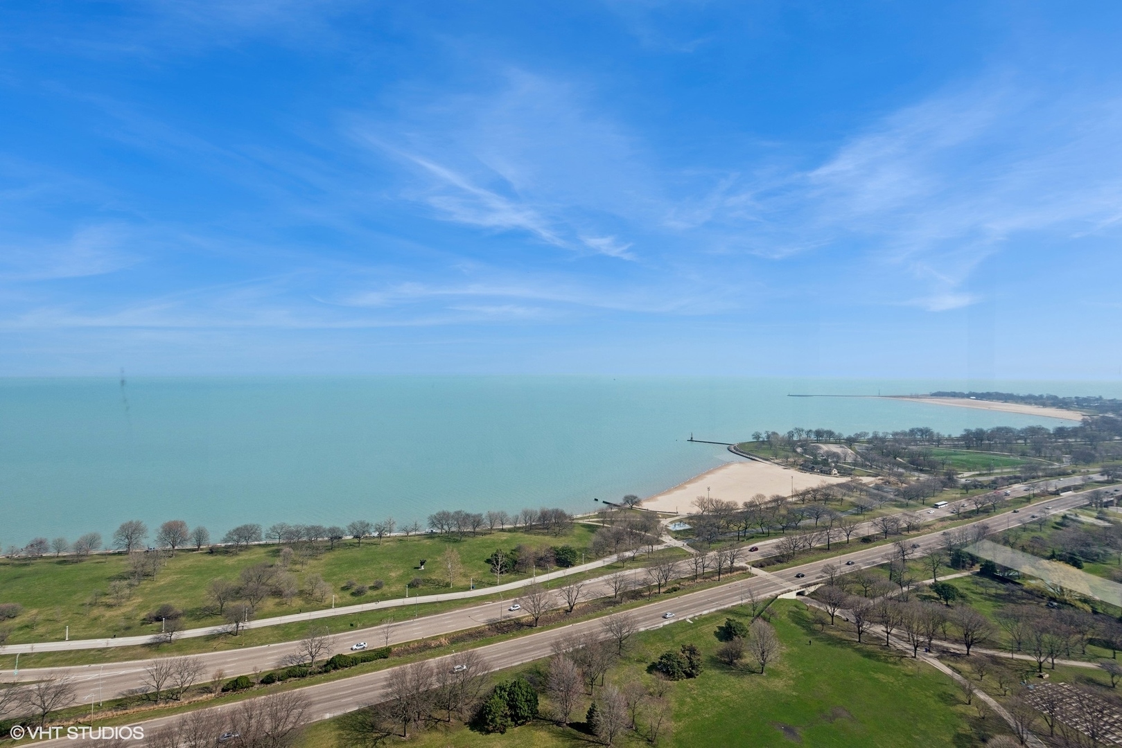 5445 North Sheridan Road, Unit 3812 Chicago, IL 60640 - Photo 8 of 21 a view of a city