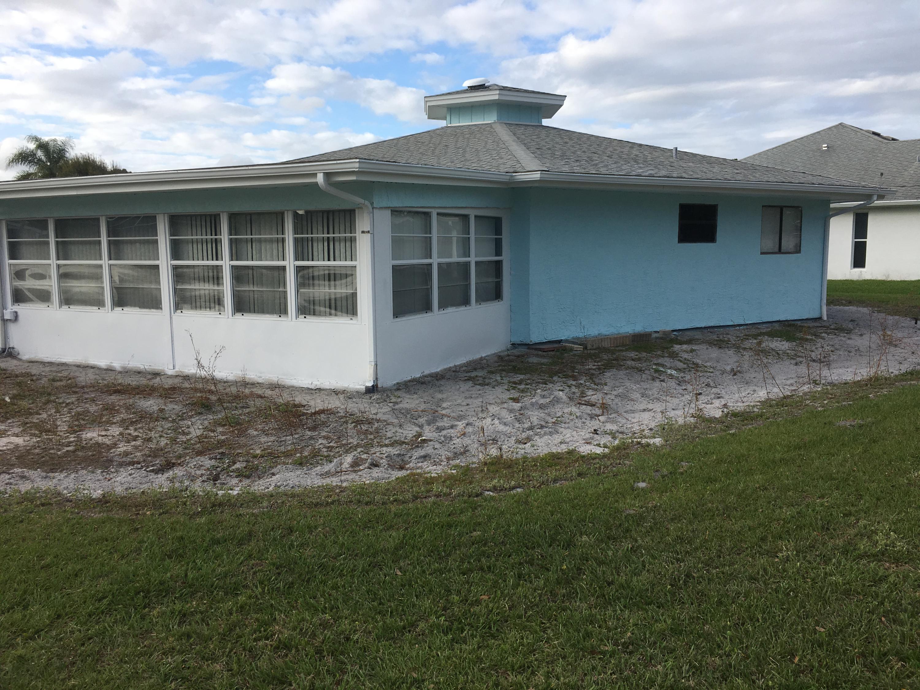 1534 Southeast Pitcher Road Port St. Lucie, FL 34952 - Photo 9 of 40 FB36CB79-E8C4-4757-931D-B8FE92C6645F