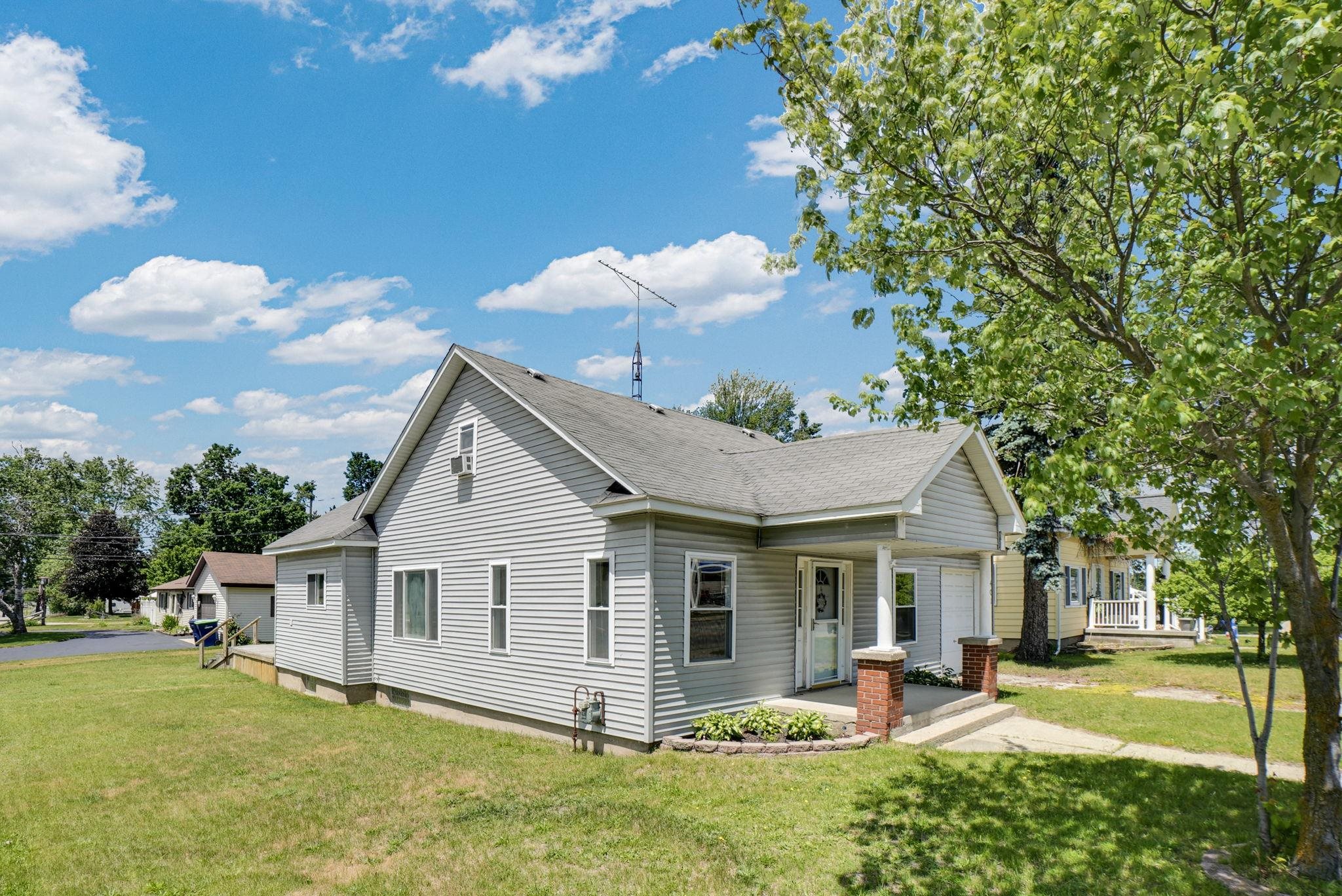 401 North Main St Lake Lake City, MI 49651 - Photo 32 of 39