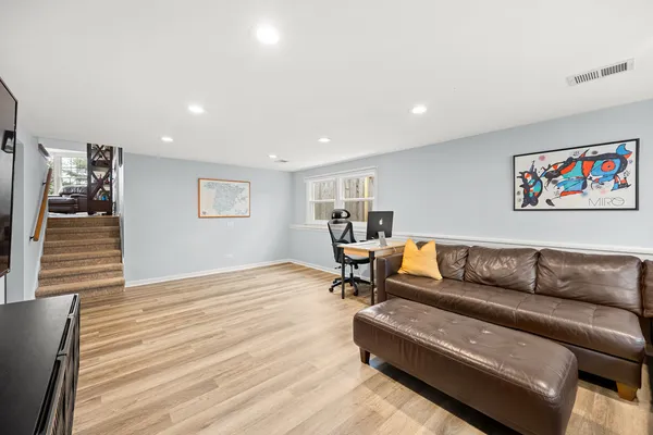 $589,000 | 1621 Sunset Ridge Road, Glenview, IL 60025