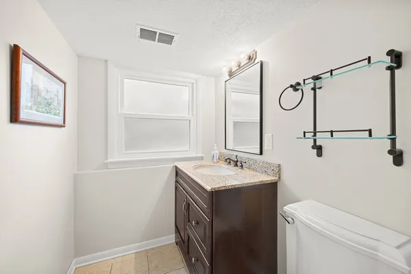 $589,000 | 1621 Sunset Ridge Road, Glenview, IL 60025