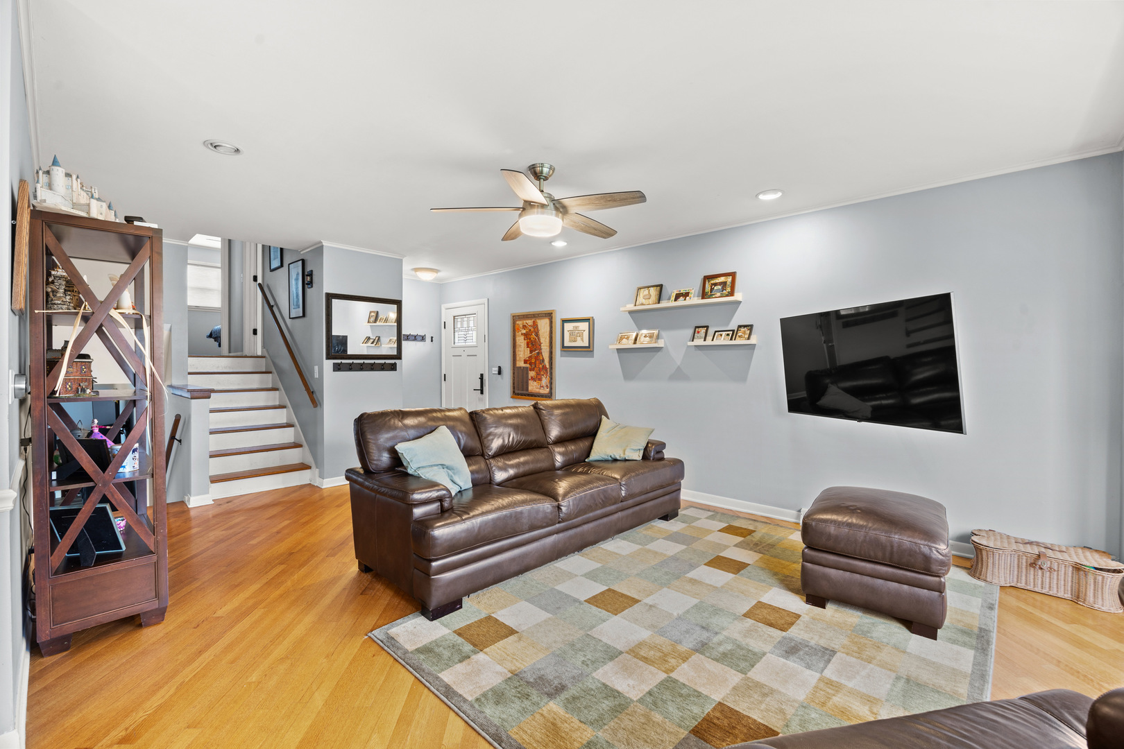 1621 Sunset Ridge Road Glenview, IL 60025 - Photo 4 of 31