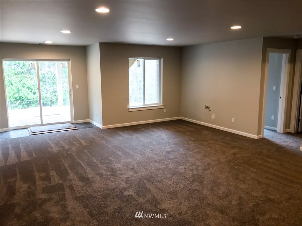 1670 Spaulding Circle Buckley, WA 98321 - Photo 18 of 22 an empty room with windows