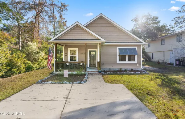 $2,200 | 130 Northwest 23rd Street, Oak Island, NC 28465
