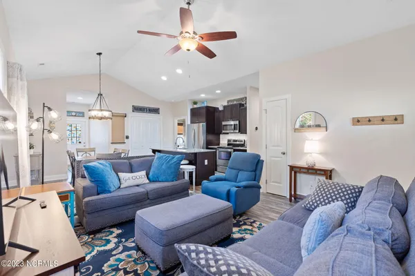 $2,200 | 130 Northwest 23rd Street, Oak Island, NC 28465