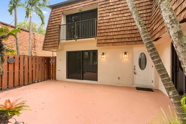 $2,600 | 2060 Southwest 90th Avenue, Unit C18, Davie, FL 33324