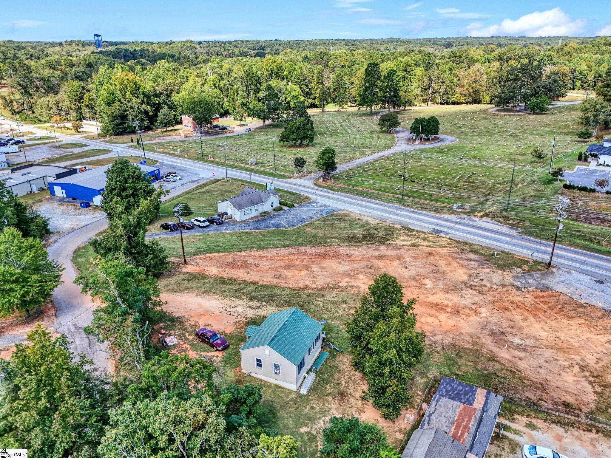 790 East Main Street Laurens, SC 29360 - Photo 8 of 25