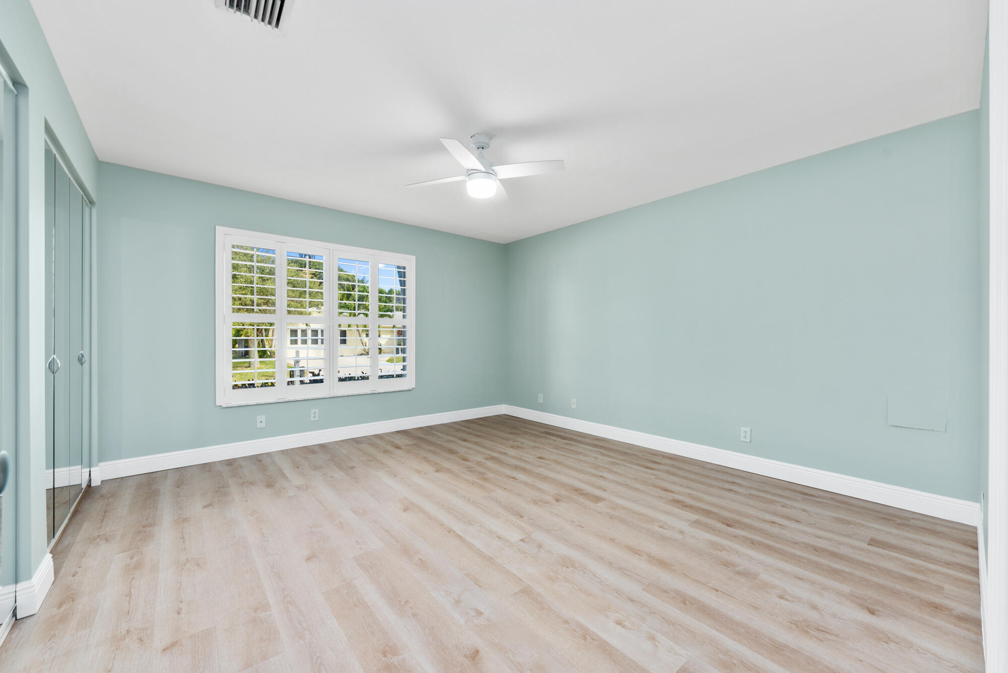 490 Mars Way Juno Beach, FL 33408 - Photo 16 of 35 490 Mars Way (28)