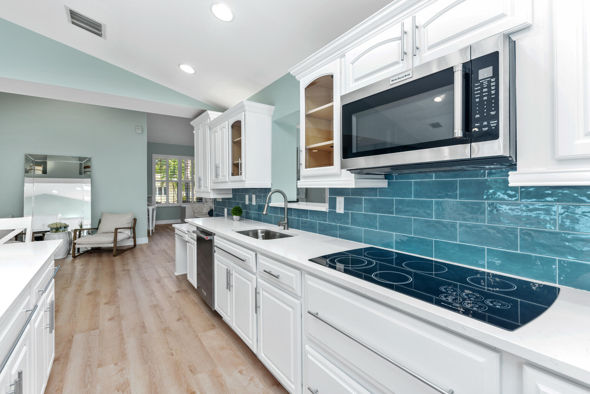 490 Mars Way Juno Beach, FL 33408 - Photo 10 of 35 490 Mars Way (21)
