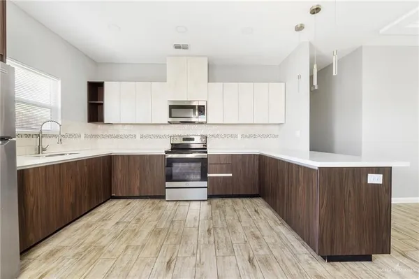 $525,000 | 1317 South Xanthia Street, Alton, TX 78573