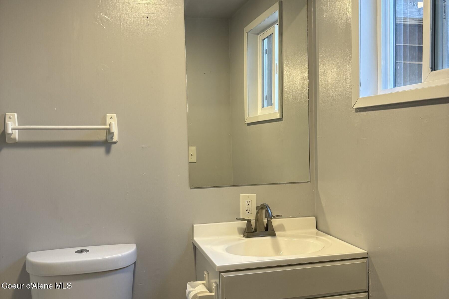 180 3rd Street Priest River, ID 83856 - Photo 46 of 47 Unit 2 - 9. Bathroom