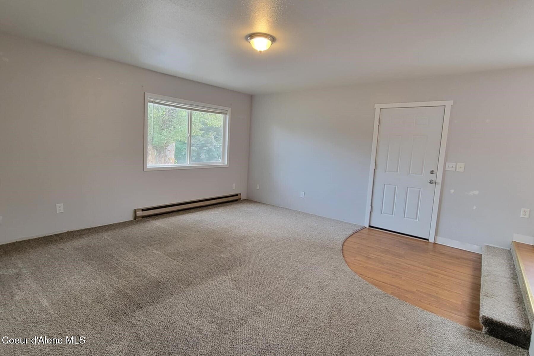 180 3rd Street Priest River, ID 83856 - Photo 6 of 47 Unit 3 - 3. Entry Living Area