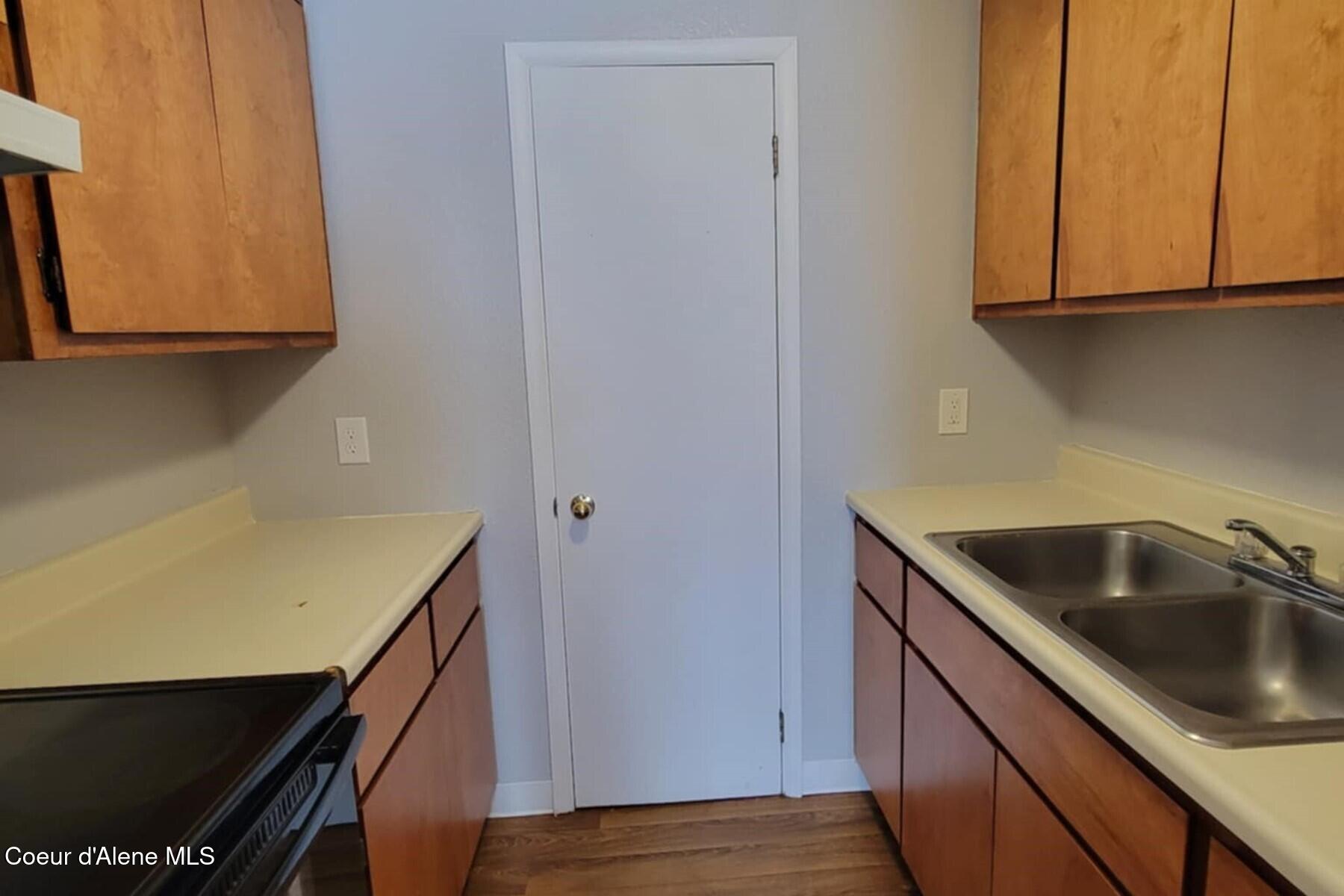 180 3rd Street Priest River, ID 83856 - Photo 10 of 47 Unit 3 - 7. Kitchen