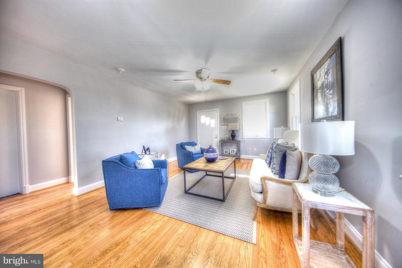 8830 Winands Road Randallstown, MD 21133 - Photo 3 of 30 Living Room