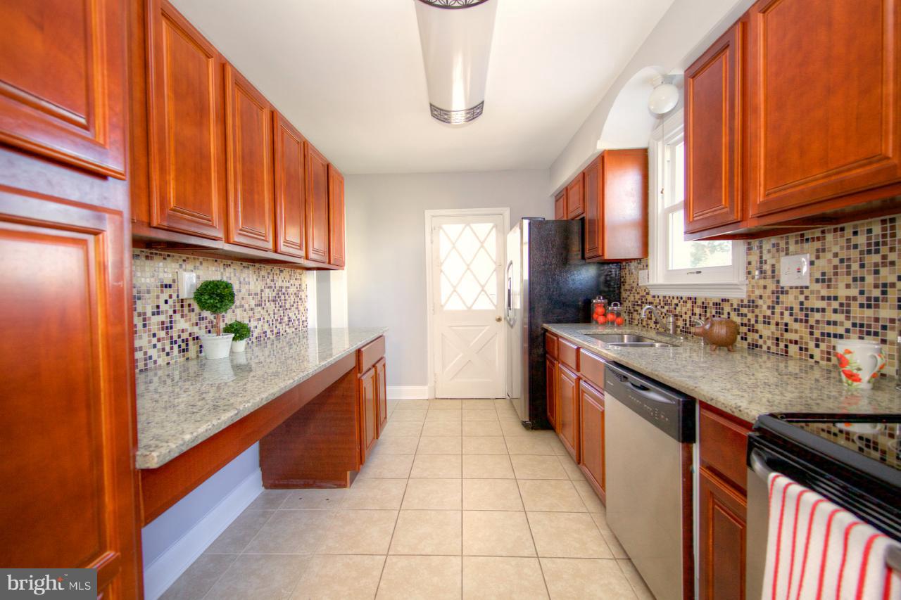 8830 Winands Road Randallstown, MD 21133 - Photo 9 of 30 Kitchen