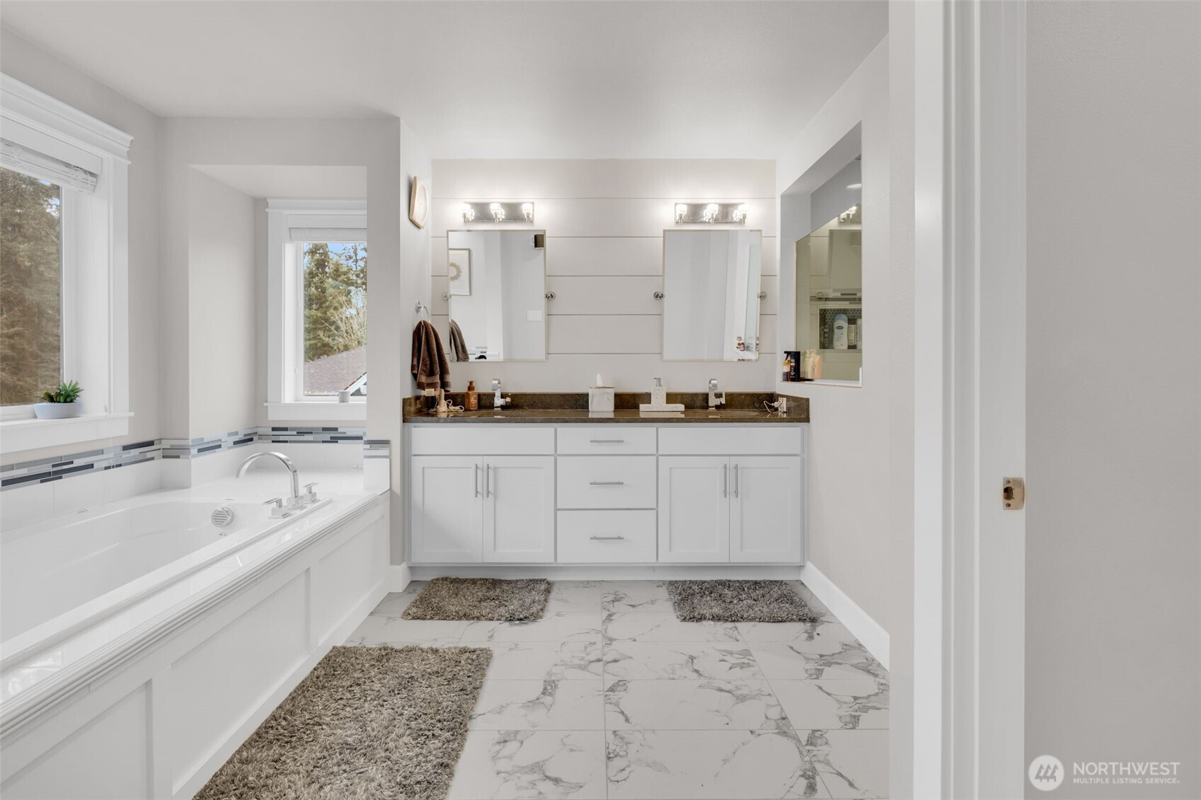 1404 241st Place Southeast Bothell, WA 98021 - Photo 18 of 40