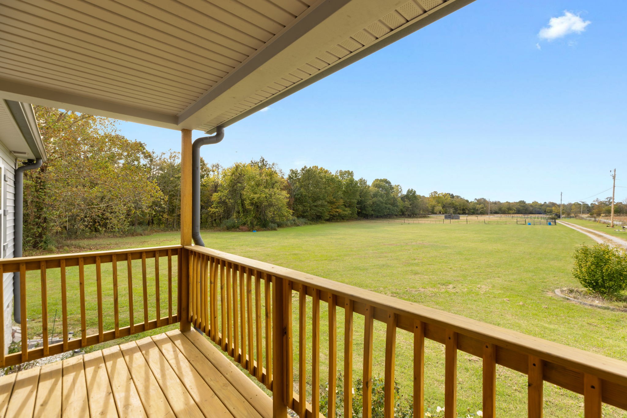 735 Belfast Farmington Road Lewisburg, TN 37091 - Photo 36 of 56 a view of balcony with ocean view