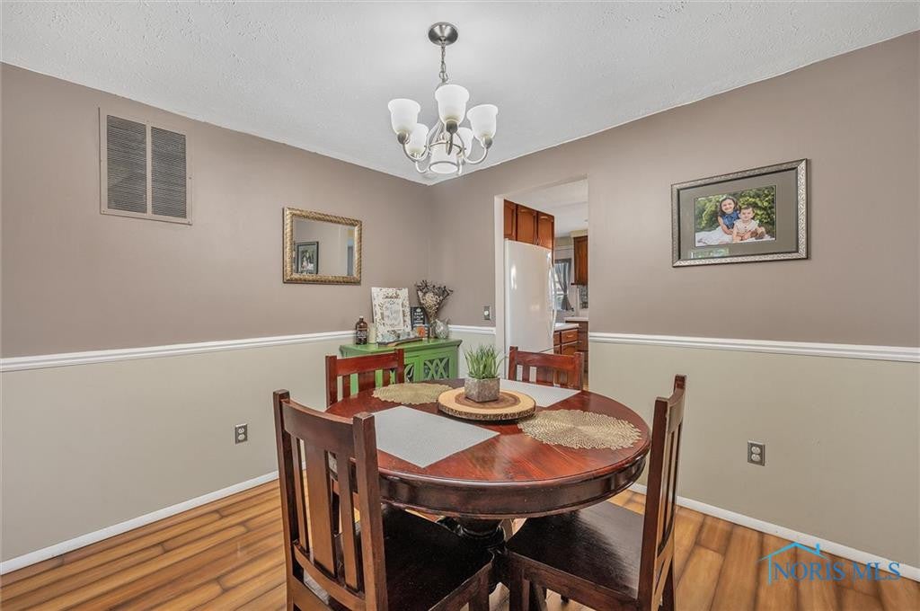2054 Bromford Road Maumee, OH 43537 - Photo 16 of 24 Gallery Image 16