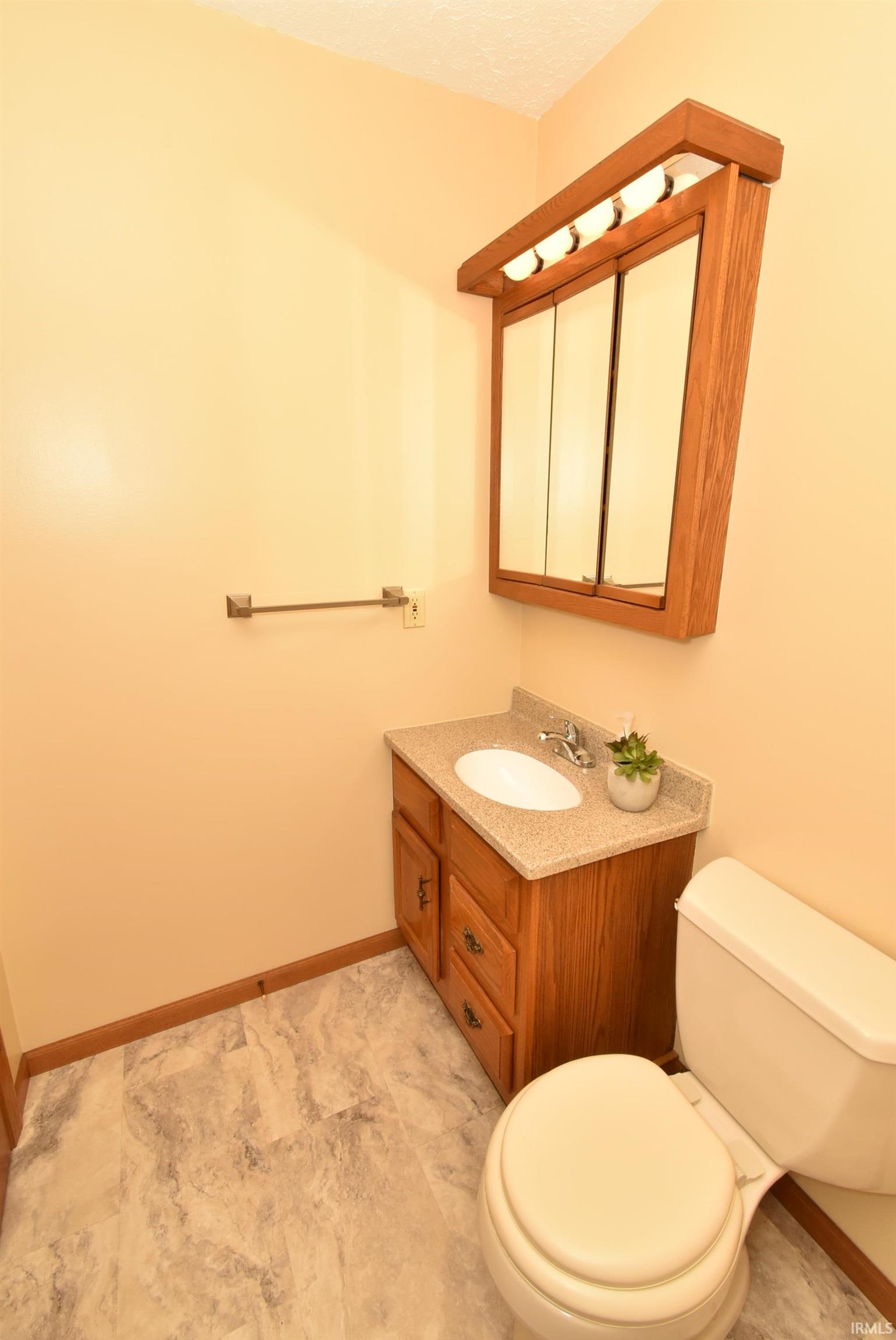 1012 East 3rd Street Fowler, IN 47944 - Photo 23 of 30