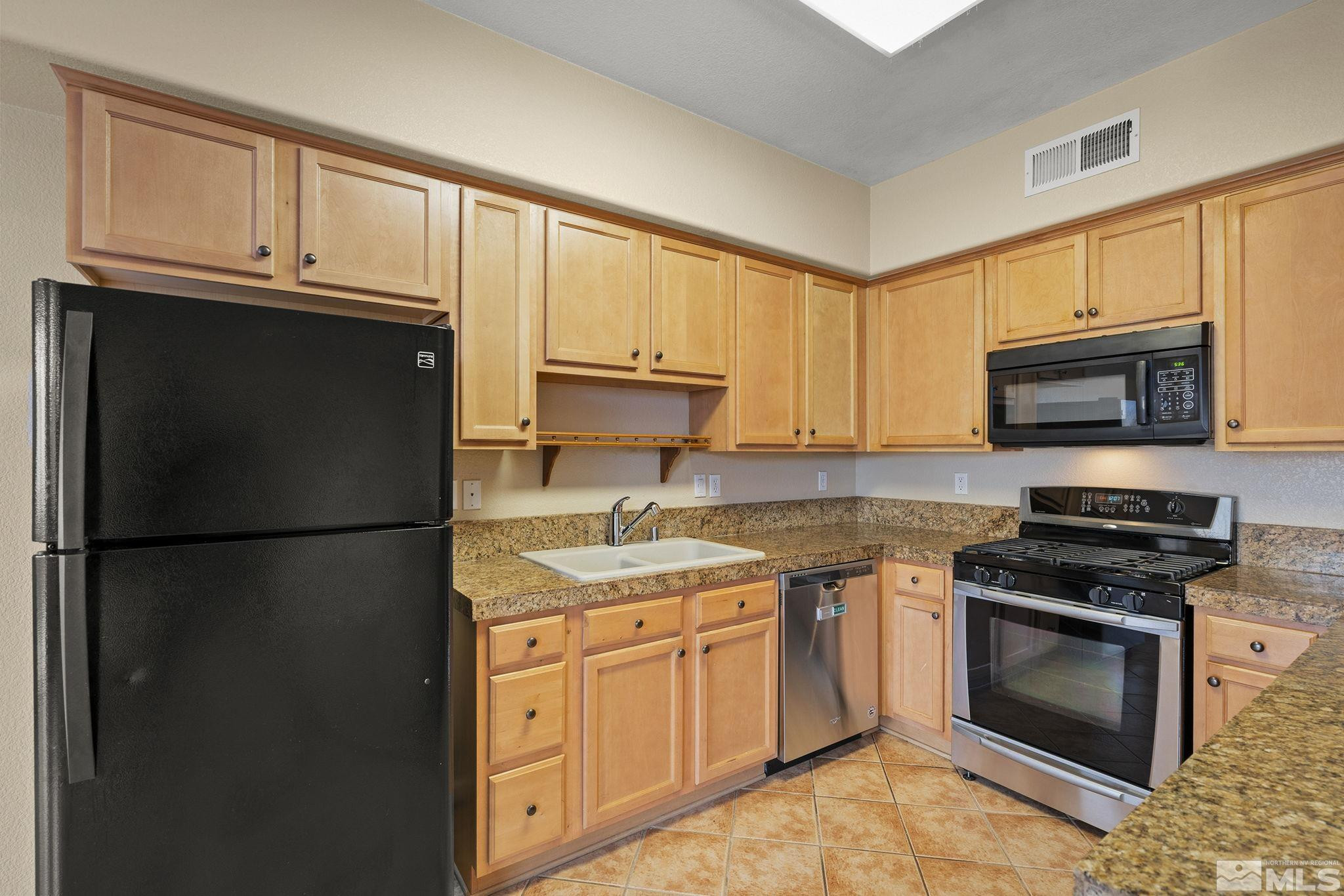 2135 Hellaby Lane, Unit LN Reno, NV 89502 - Photo 8 of 23 Photo 8
