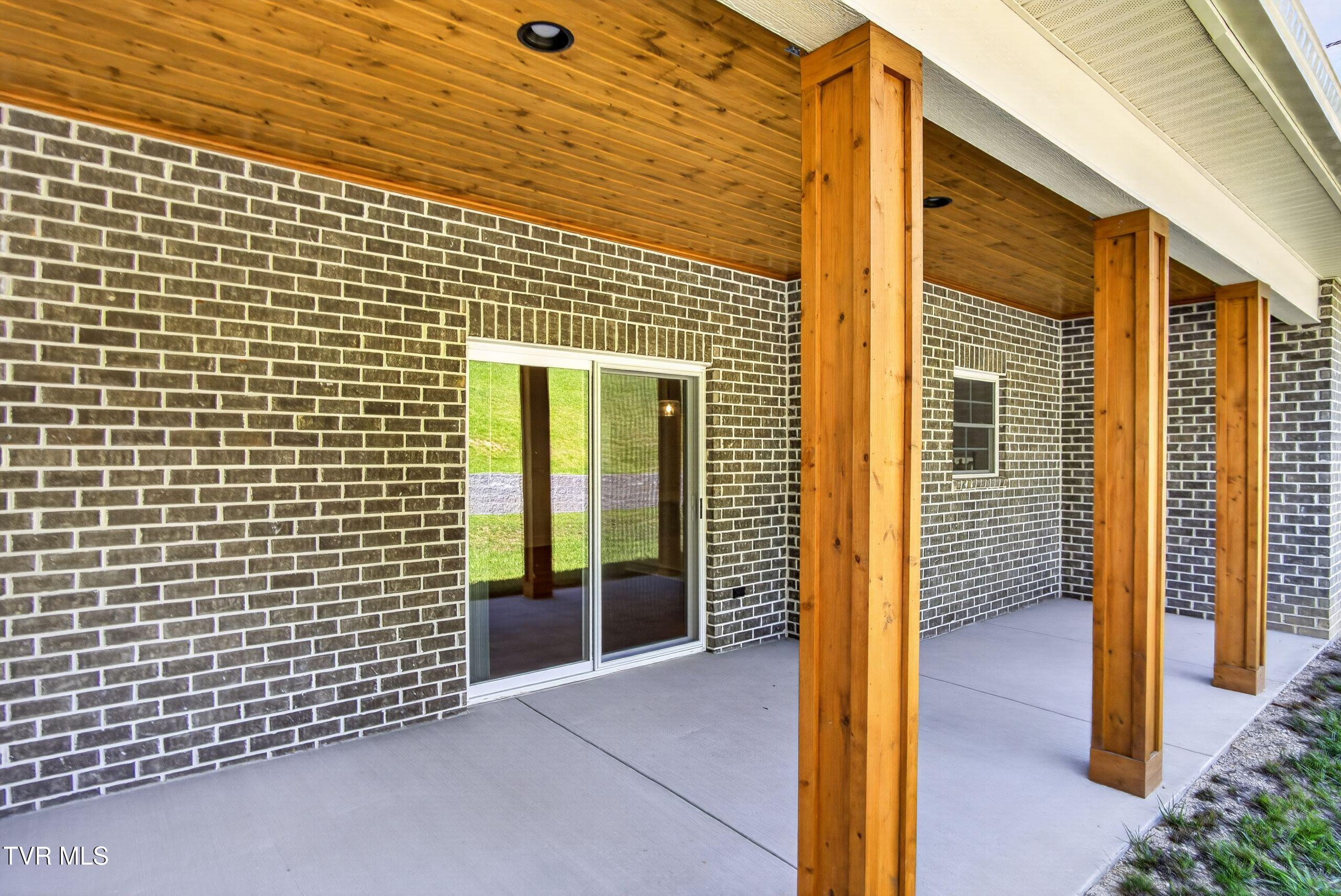 138 Boones Station Road Johnson City, TN 37615 - Photo 6 of 32 6