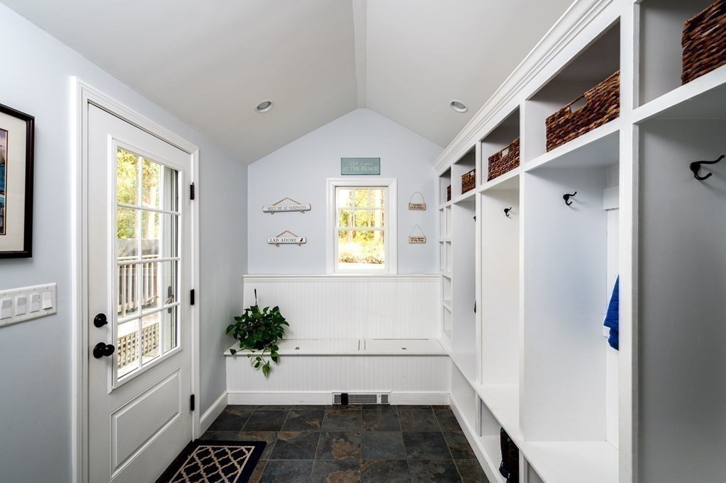 14 Chamberlain Run Hingham, MA 02043 - Photo 5 of 20