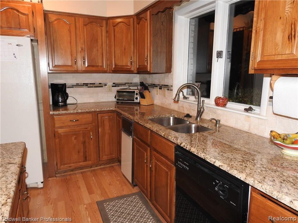1550 Rulane Drive Lapeer, MI 48446 - Photo 14 of 43 DSCN9754.JPG
