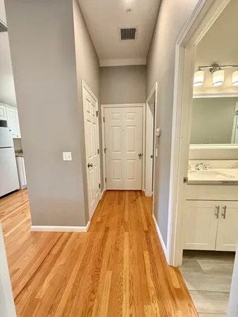 $2,500 | 56 Eliot Street, Unit C, Natick, MA 01760