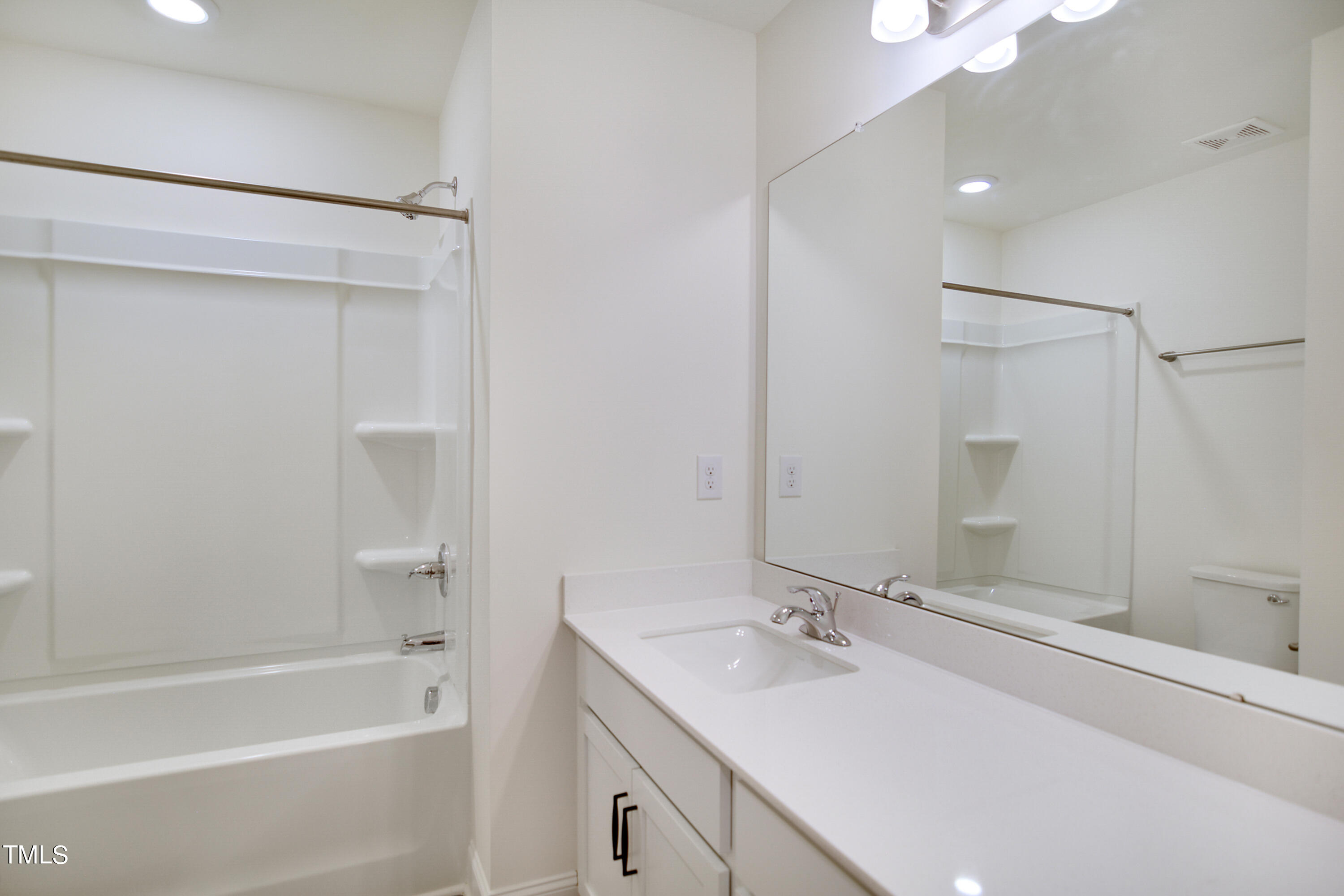 4712 Lord Fogelman Way Raleigh, NC 27610 - Photo 18 of 22 17