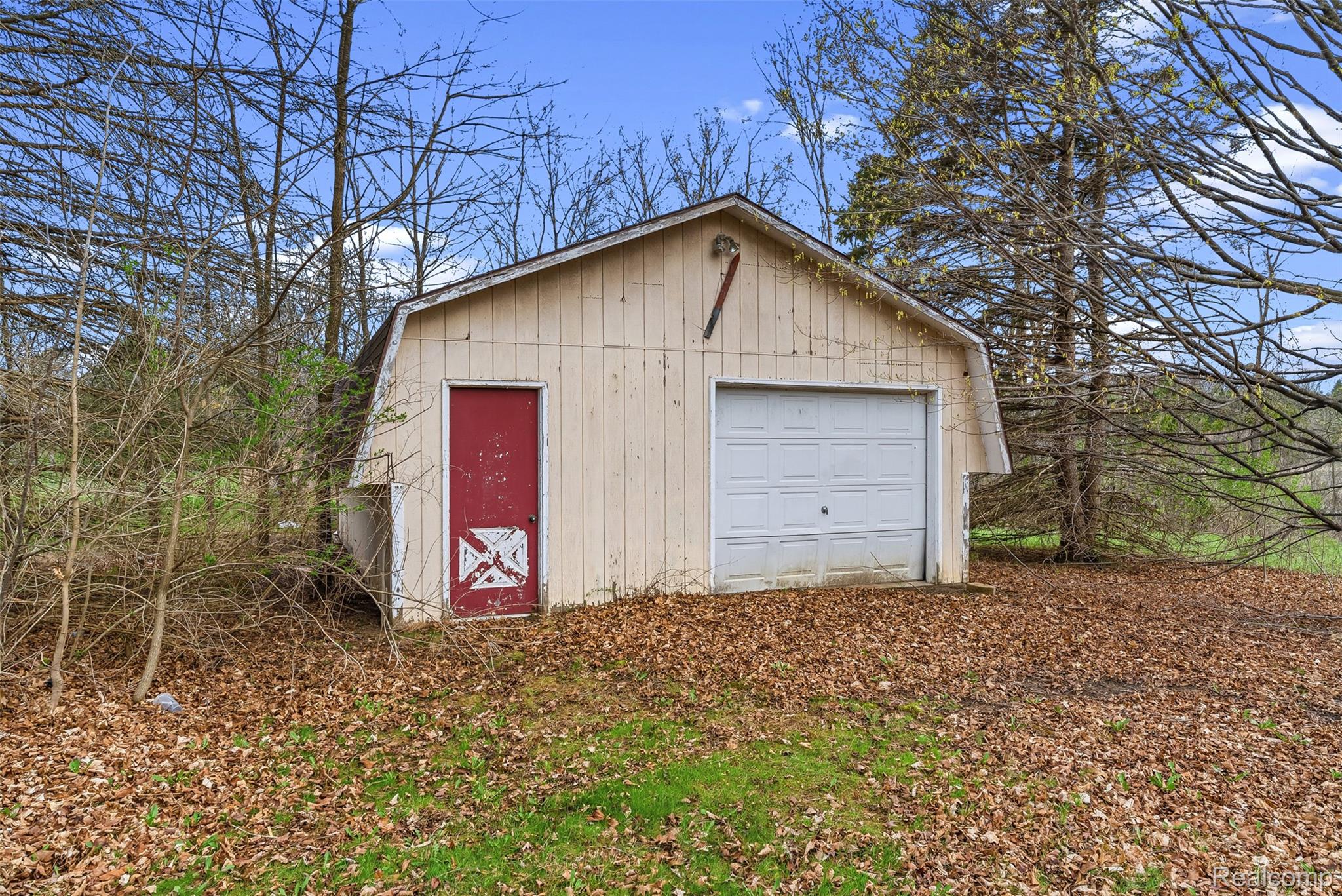 3432 South State Road Davison, MI 48423 - Photo 49 of 58 View of detached garage