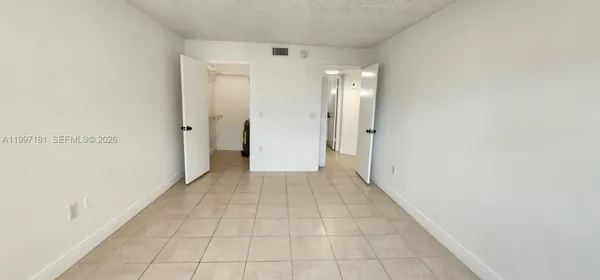$1,950 | 8255 Lake Drive, Unit 405, Doral, FL 33166