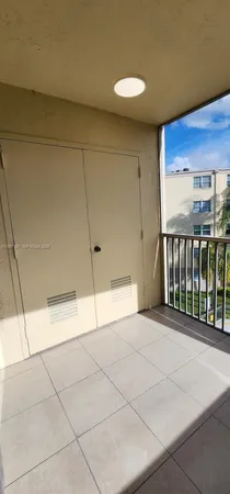 $1,950 | 8255 Lake Drive, Unit 405, Doral, FL 33166