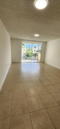 $1,950 | 8255 Lake Drive, Unit 405, Doral, FL 33166