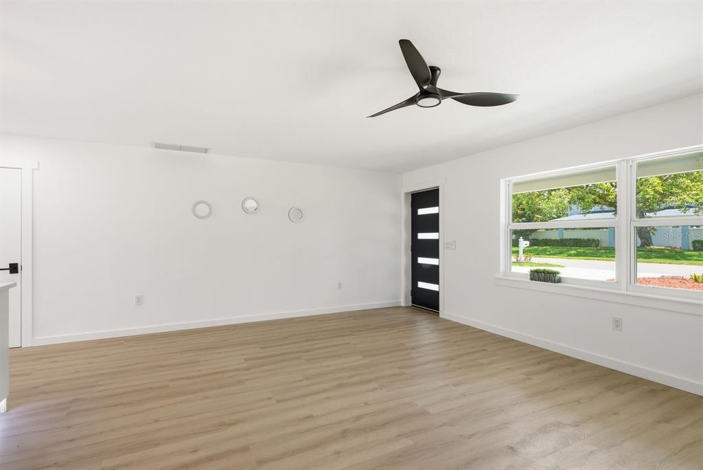 1290 Michigan Boulevard Dunedin, FL 34698 - Photo 7 of 53