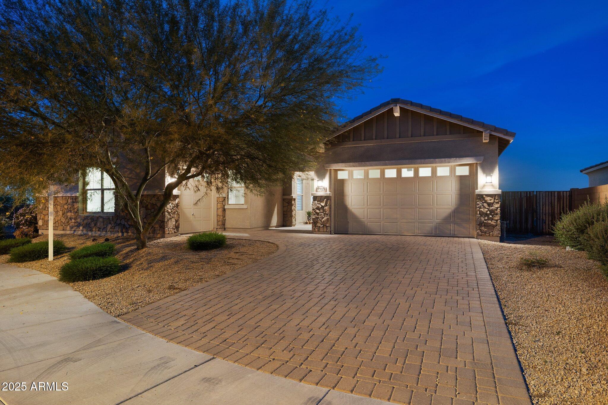 7707 South 43rd Place Phoenix, AZ 85042 - Photo 43 of 56 51-web-or-mls-7707-s-43rd-pl