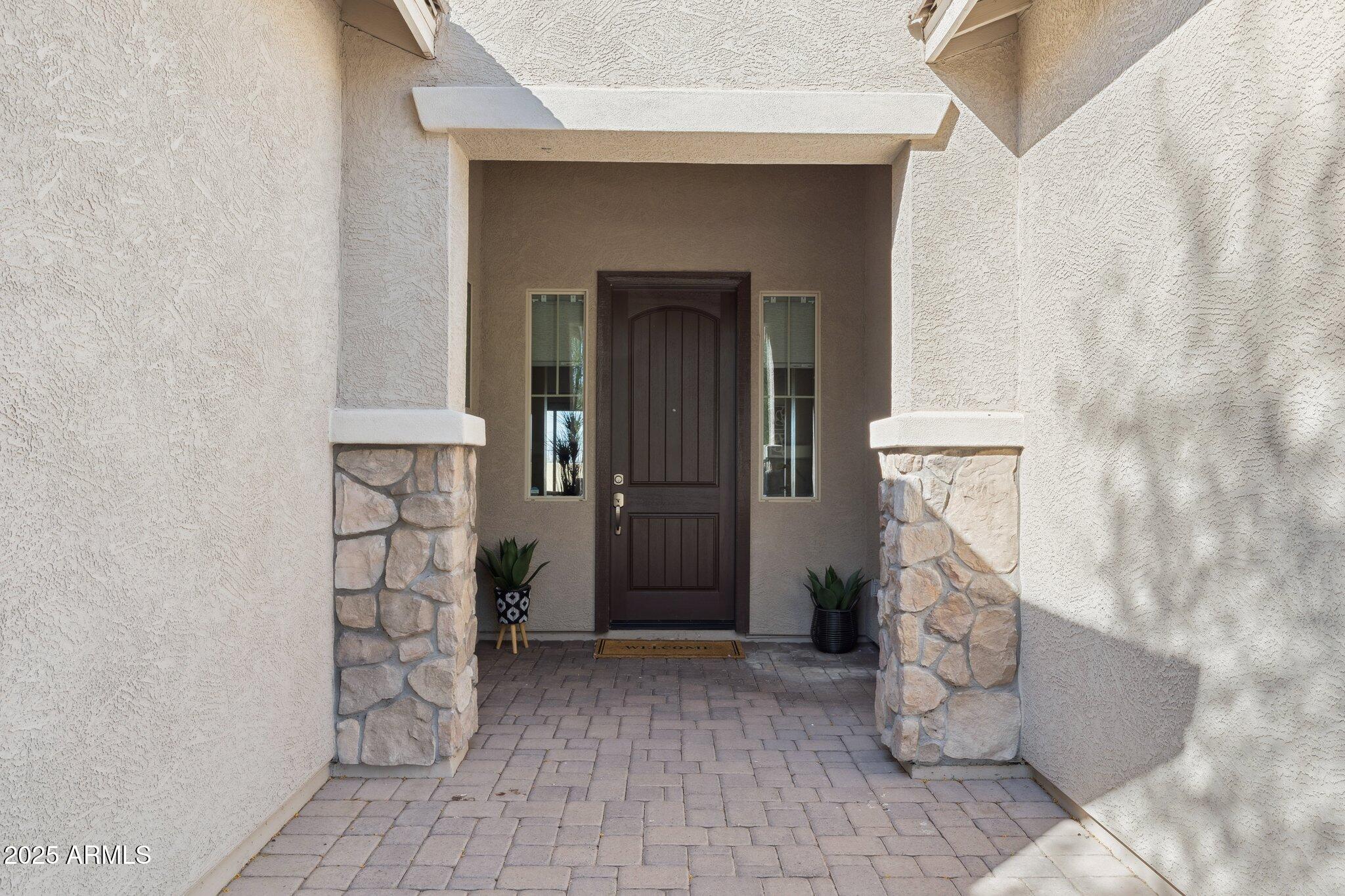 7707 South 43rd Place Phoenix, AZ 85042 - Photo 6 of 56 Welcome!