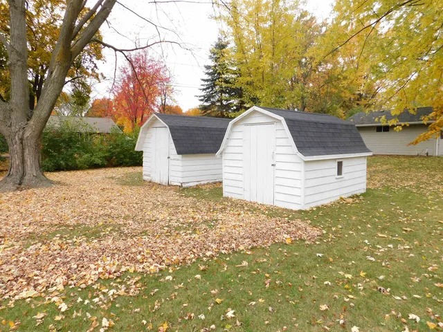 $399,900 | 817 Voelker Street, De Pere, WI 54115