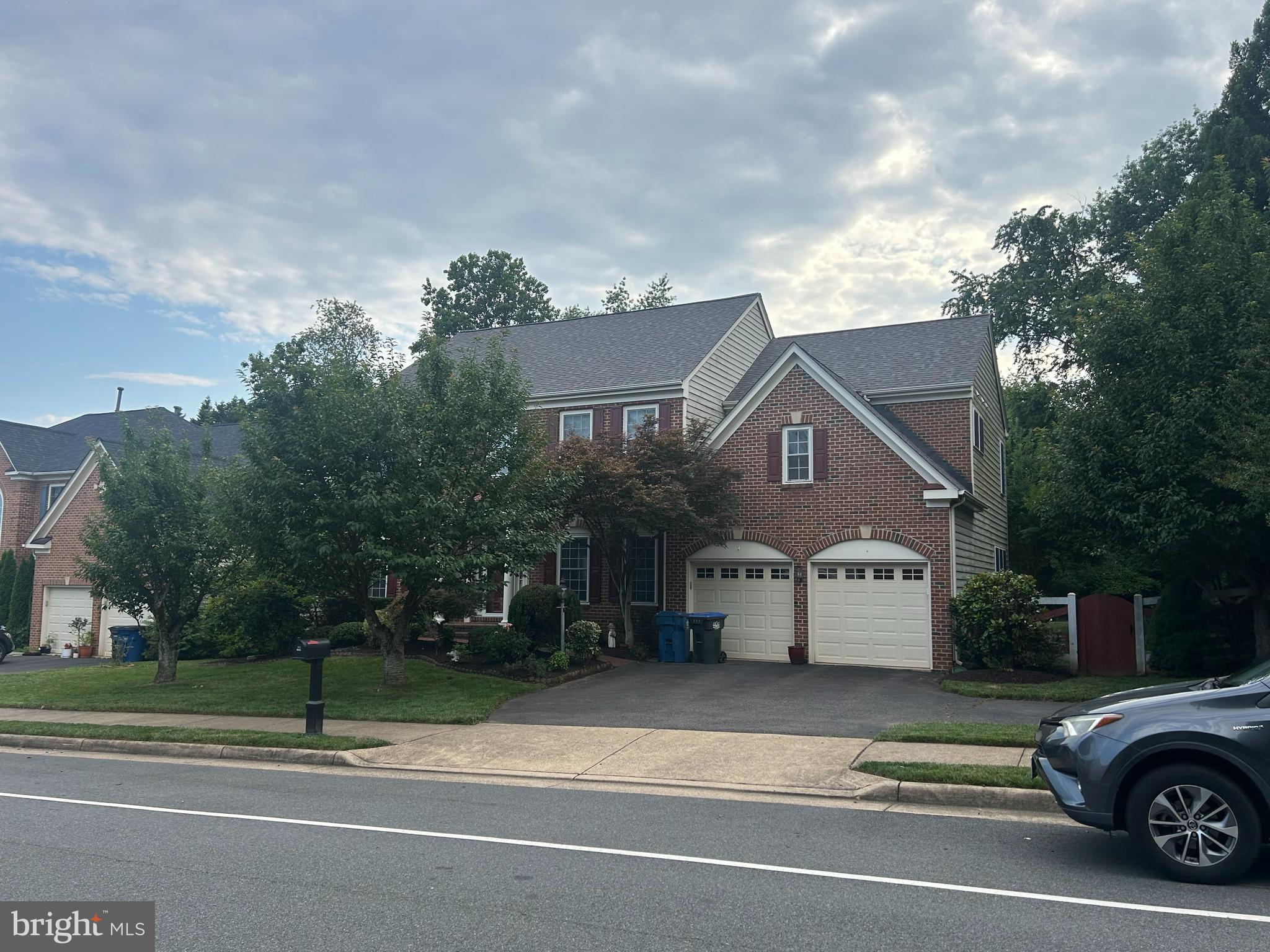 2944 Edgelea Road Vienna, VA 22181 - Photo 2 of 57