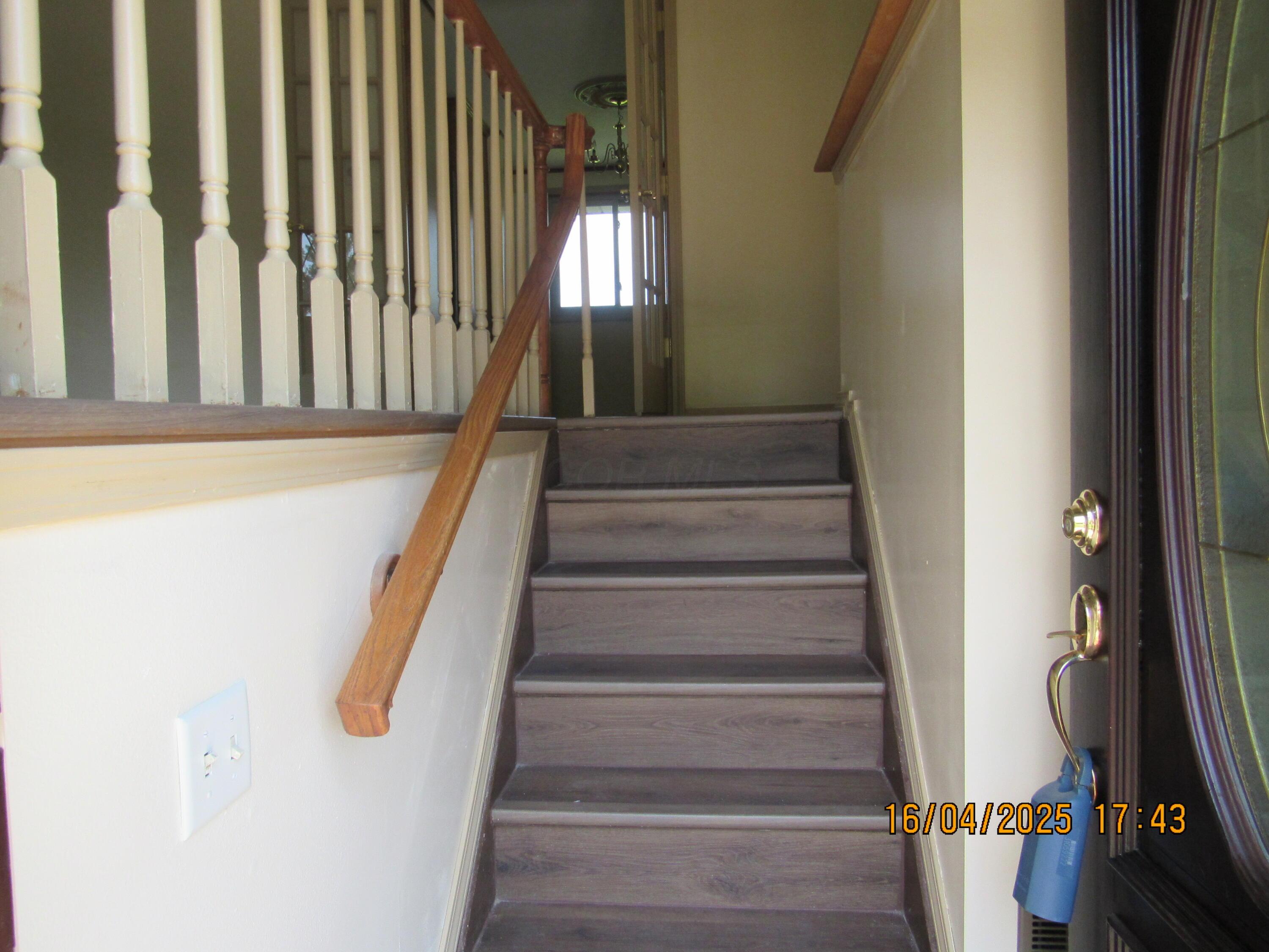 416 Cedar Heights Road Circleville, OH 43113 - Photo 3 of 26 IMG_1274