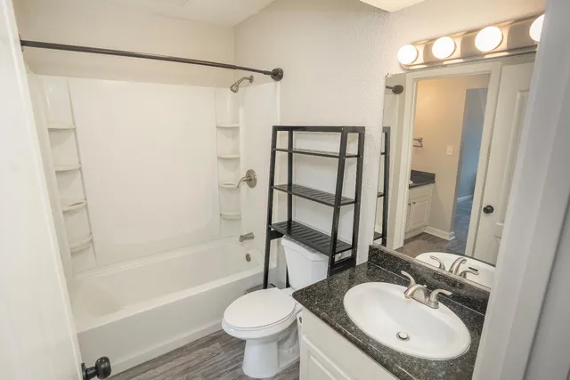 $259,000 | 7166 North Fruit Avenue, Unit 178, Fresno, CA 93711