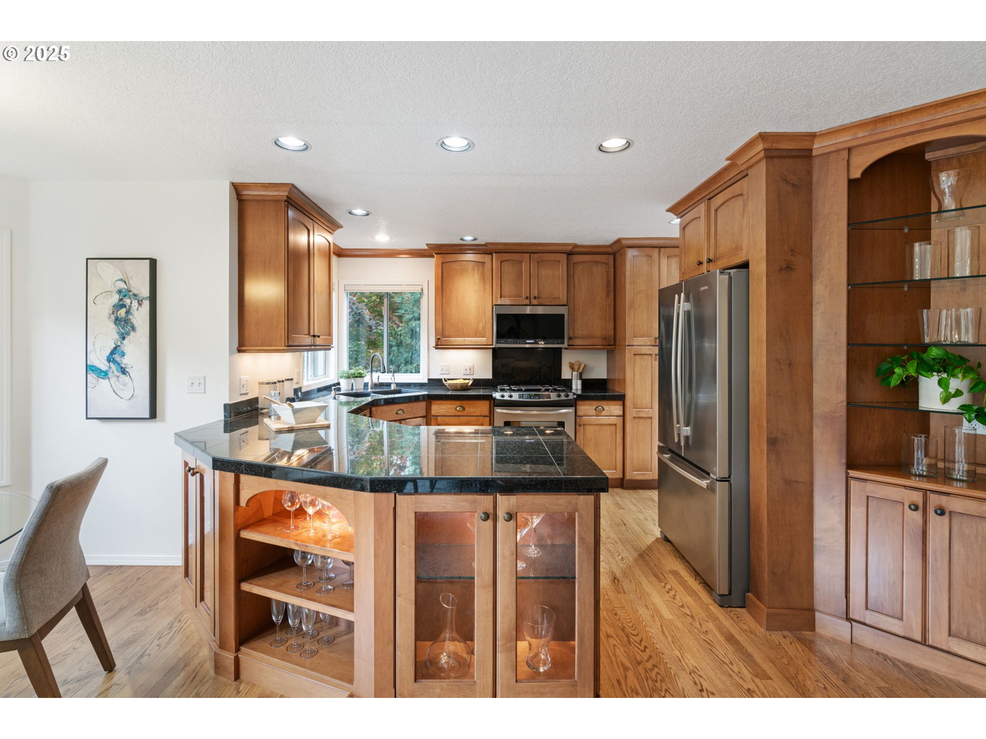 4938 Southwest Orchard Lane Portland, OR 97219 - Photo 19 of 43