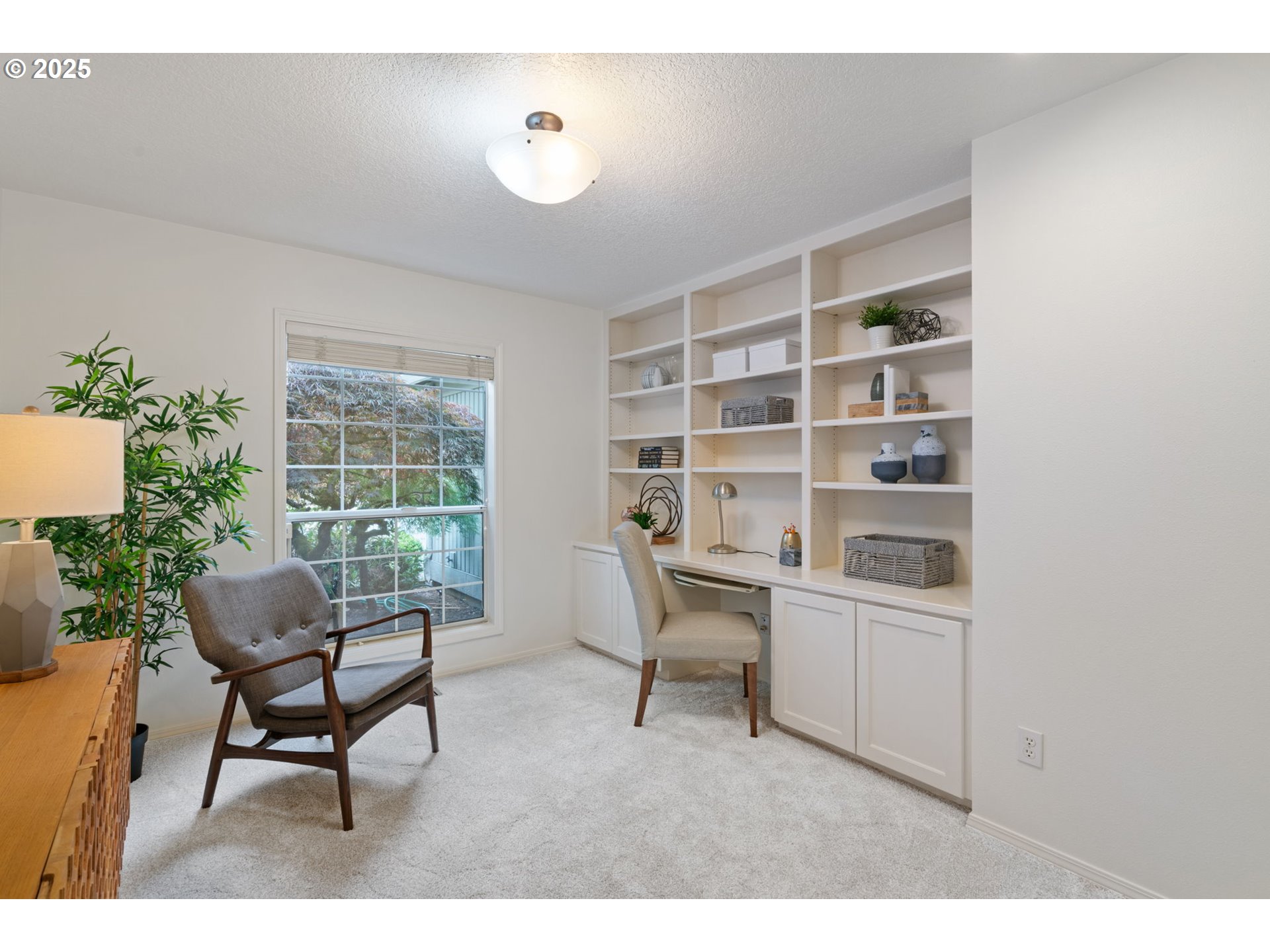 4938 Southwest Orchard Lane Portland, OR 97219 - Photo 25 of 43