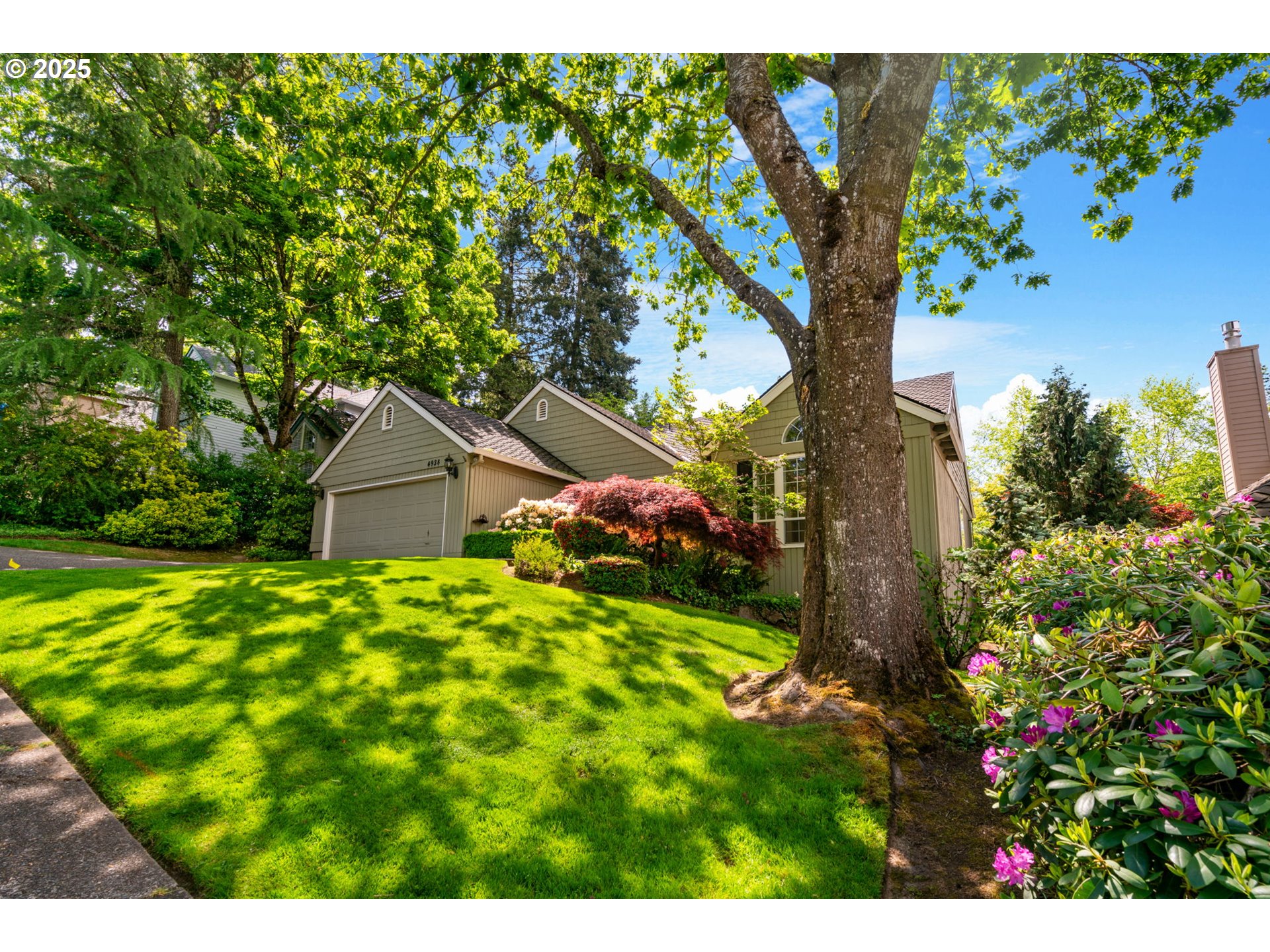 4938 Southwest Orchard Lane Portland, OR 97219 - Photo 3 of 43